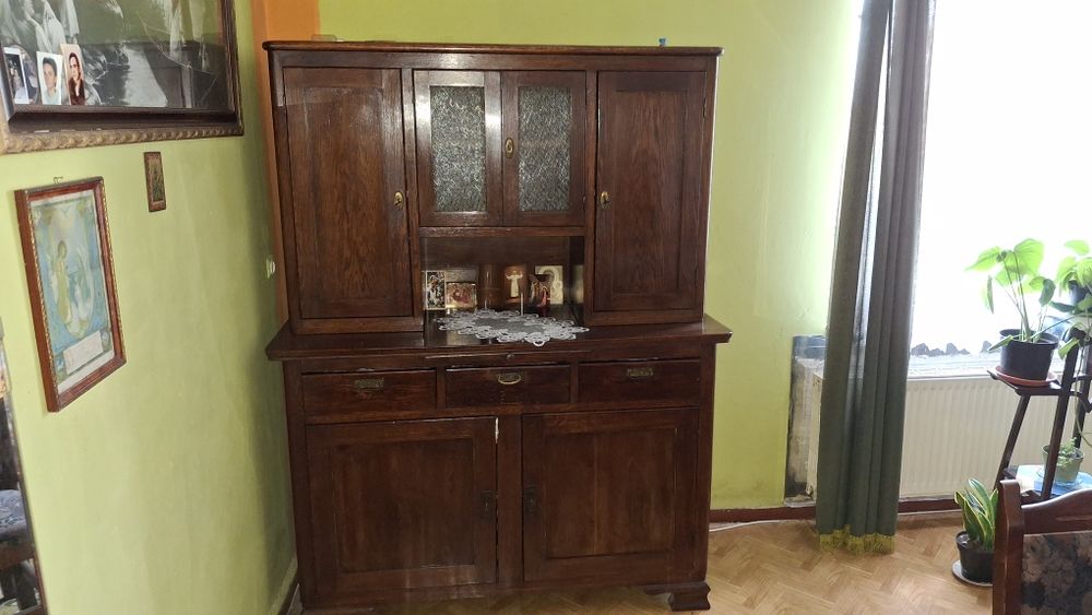 Dom ogrud szfa i kredens