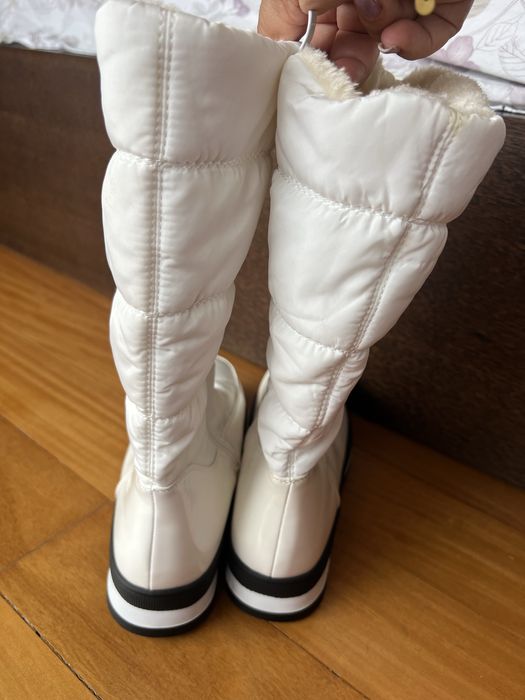 Botas brancas quentinhas