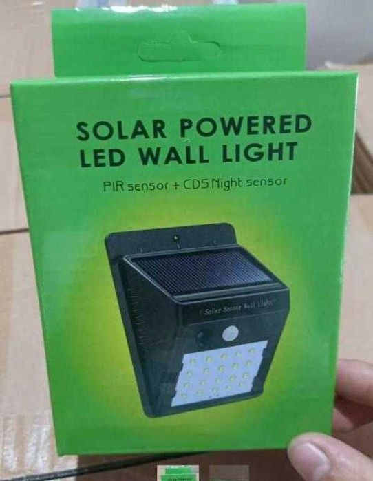Акція!!! Акумуляторний світильник з датчиком руху і сонячною панеллю