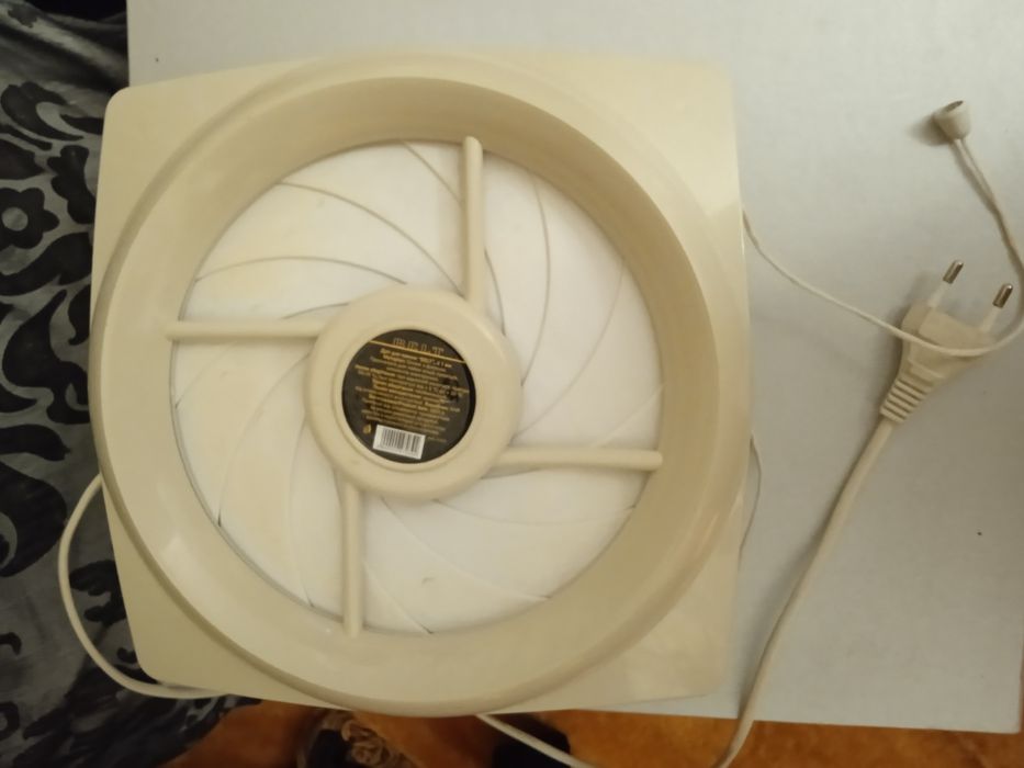 Продам вентилятор-вытежка!