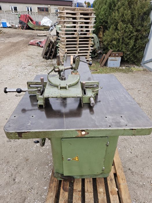 Frezarka dolnowrzecionowa do drewna niemiecka z wózkiem bocznym