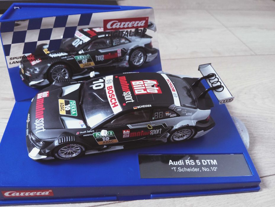 Carrera DIGITAL 132 AUDI RS 5