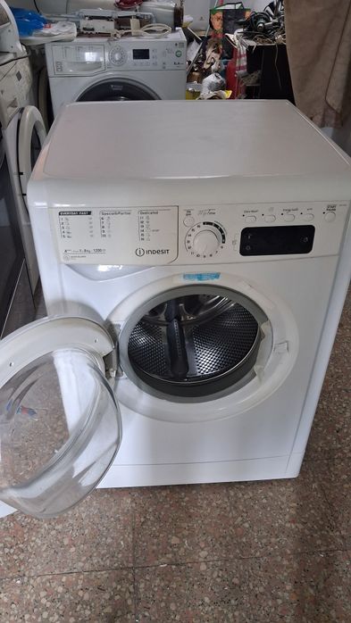 Máquina de lavar roupa Indesit 8kg