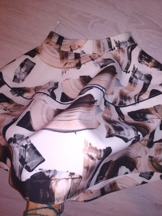 Oryginalna piankowa spódnica bombka na Sylwestra h&m