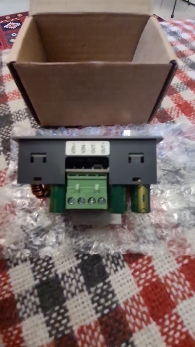 Лабораторний блок живлення