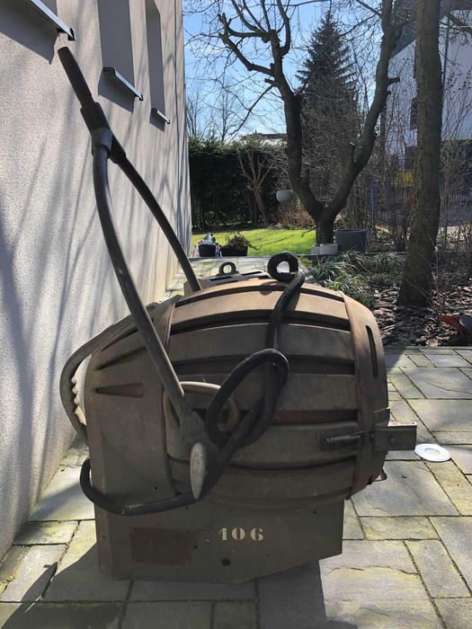 Industrialna lampa kultowej marki Hewitt Universal