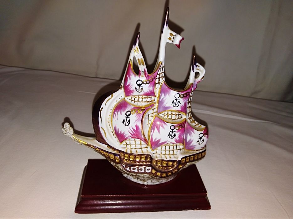 Molheira Pereiras Valado, Caravela...