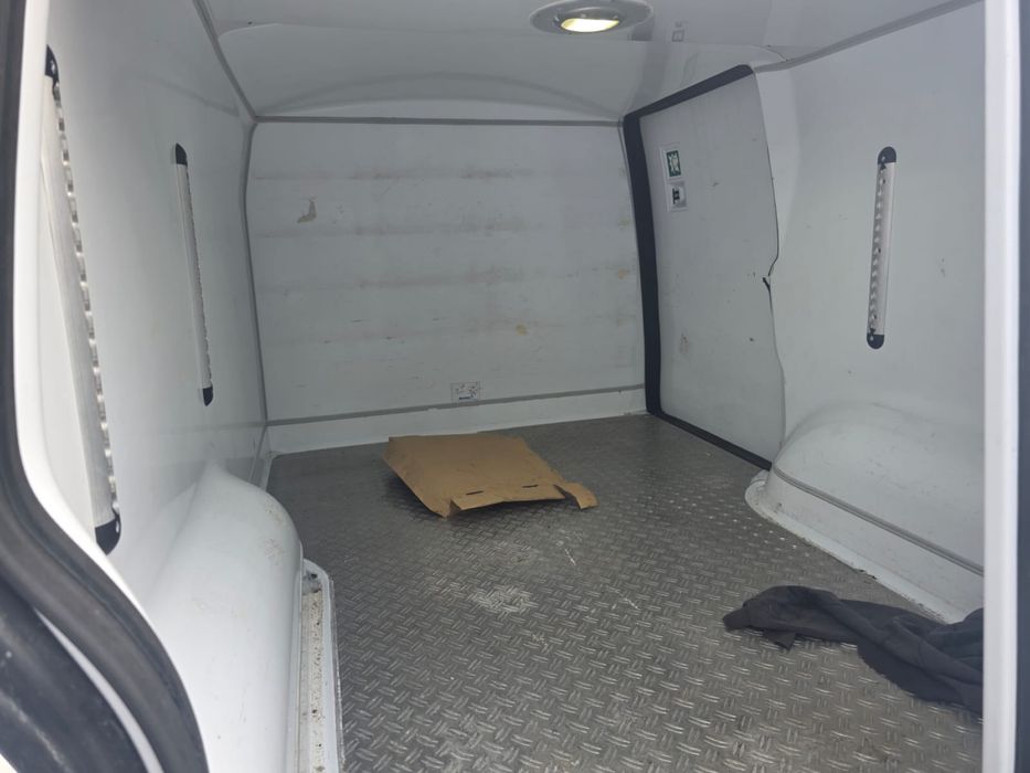 Volkswagen T6 chlodnia Lodówka Izoterma