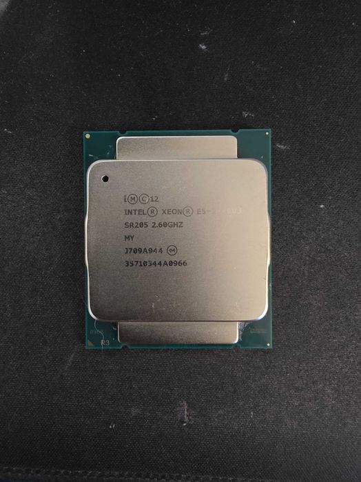 Intel Xeon E5-2640 v3 (Socket 2011-3, 8 rdzeni / 16 wątków