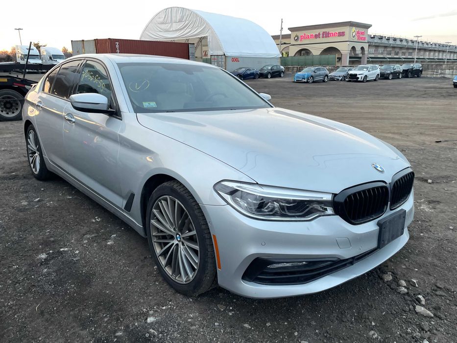 BMW 5 series G30 540IX 2017 B58

Реальне авто, не реклама, викуплене і вже на шляху в Україну.

Стан: Заводиться та їде
Двигун: 3.0 бензин
Привід: Повний
КПП: Автомат
Пробіг: 112 тисяч миль
WBAJE7C34HWA03867

Ціна вказана за розмитнене авто в Україні, Львів
Очікується прибуття в Україну початок лютого.

Гарна 540IX на усім відомому B58, хорошій комплектації, коричневому салоні та повному приводі. Гарний CARFAX.
З плюшок:
Проекція
Лед адаптив фари
Асистент паркування
Harman/kardon
Підсвітка салону
Комфорт сидіння
Підігрів керма
Безключовий доступ
Електро привід кришки багажника
Камера
Та багато інших опцій

За більш детільними фото звертайтесь в особисті повідомлення або в тг.
Всі наші авто - PrimeAutoHub