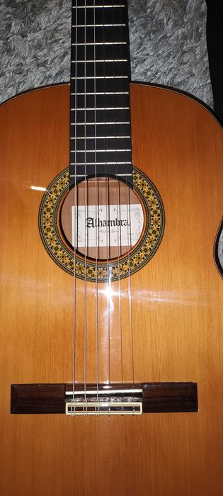 Guitarra Alhambra 4P como nova