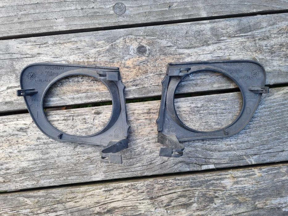 AUDI A4 B5 LIFT (99-01) - RAMKA, zaślepka, kratka halogenu ORYGINAŁ