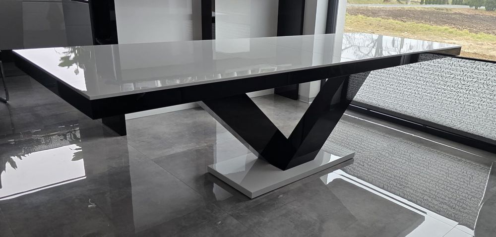 Stół Victoria bialo-czarny