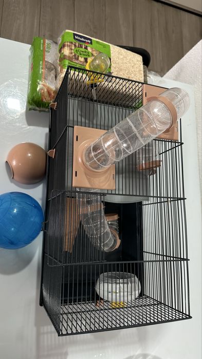 Jaula grande para hamster  25€