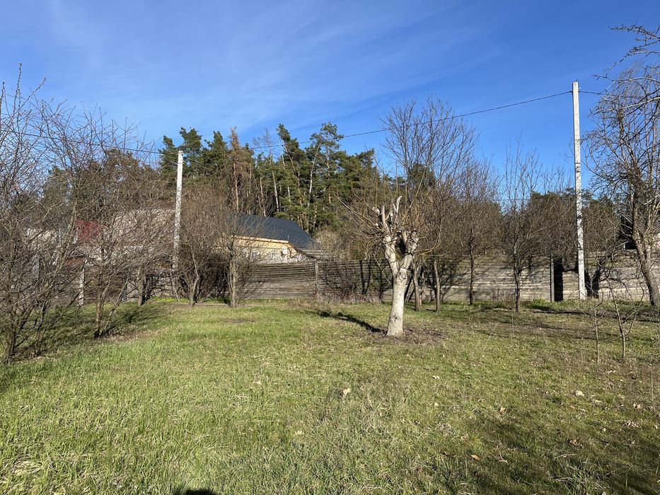 Кутова ділянка в с. Ворзель