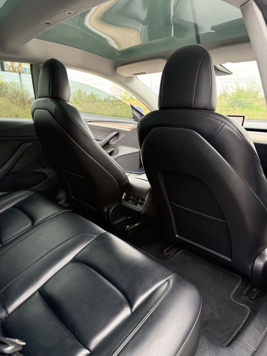 Tesla model 3 2023 залізо фосфат