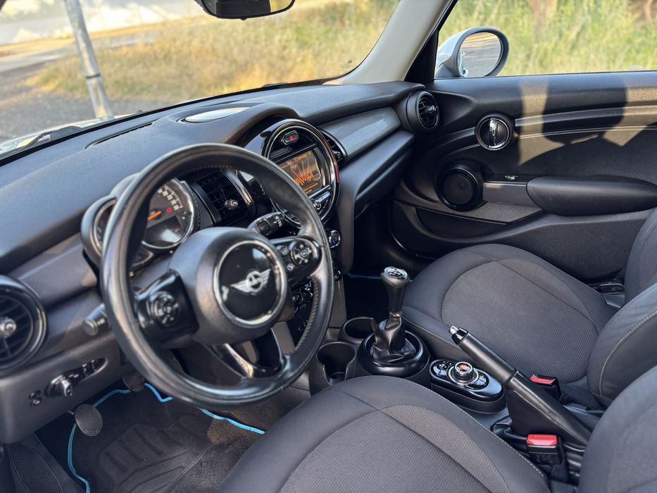 Mini cooper D 1.5 de 120cv