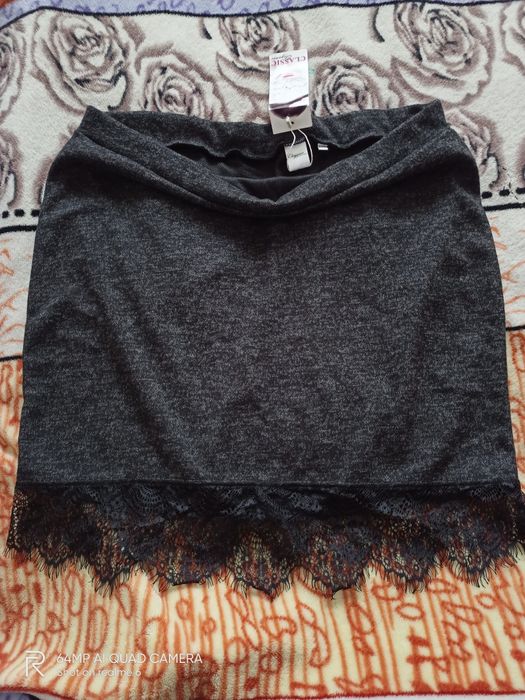 Юбка міні з кружевом