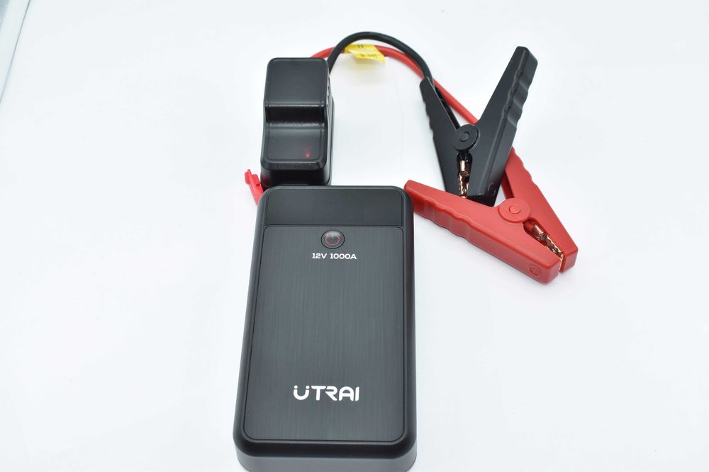 Arrancador Booster Jumper Utrai  Carro de 1000A Powerbank de 8000mAh