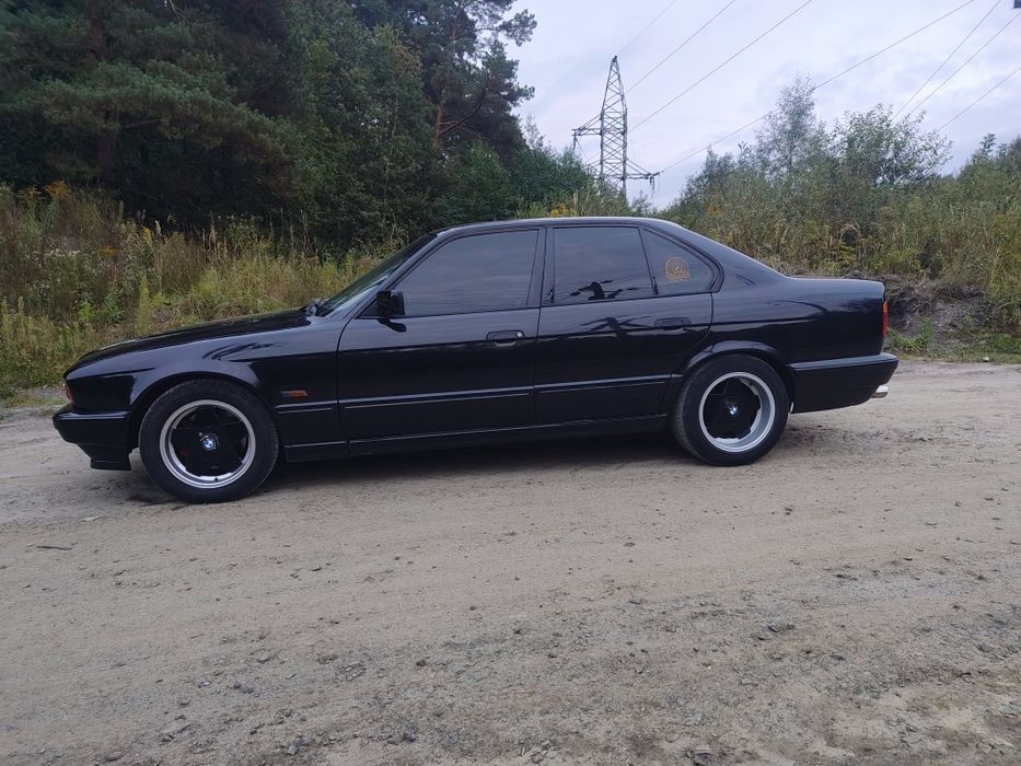 BMW E34  m50b25tu
