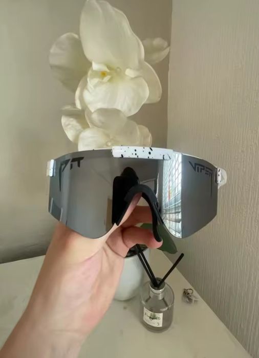 Srebrne okulary przeciwsłoneczne pit viper