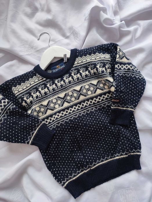 Dziecięcy sweter wełniany