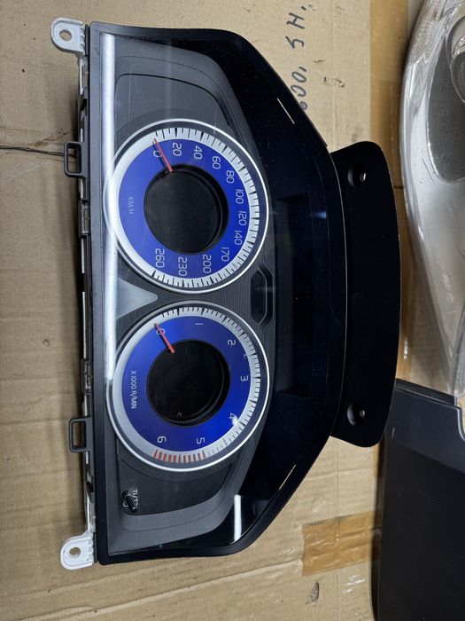 Licznik volvo v60,s60,xc60,v70 R-design  2008 do 2012