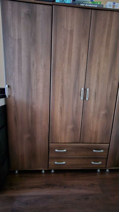 Zestaw mebli drewnianych - bardzo pojemne