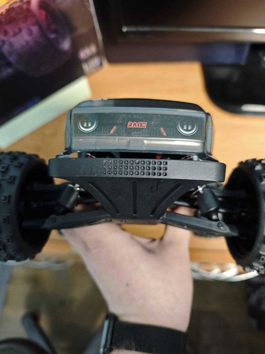 Радіокерований позашляховик-монстр SMRC S910 RC 40 km\h 1:16 4WD