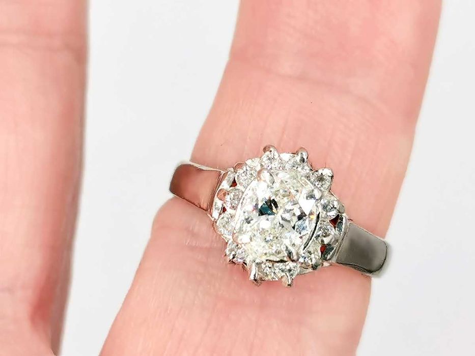 pierścionek platyna 850 diament brylanty 0,73 karata 4,33 g certyfikat