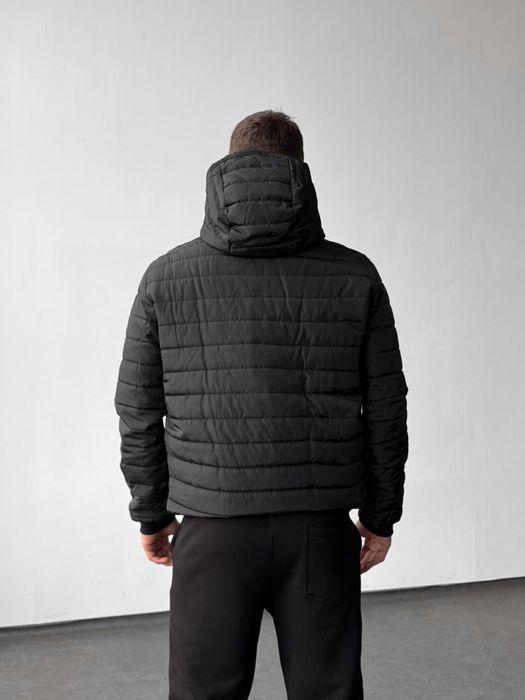 Демісезонна куртка від «The North Face»