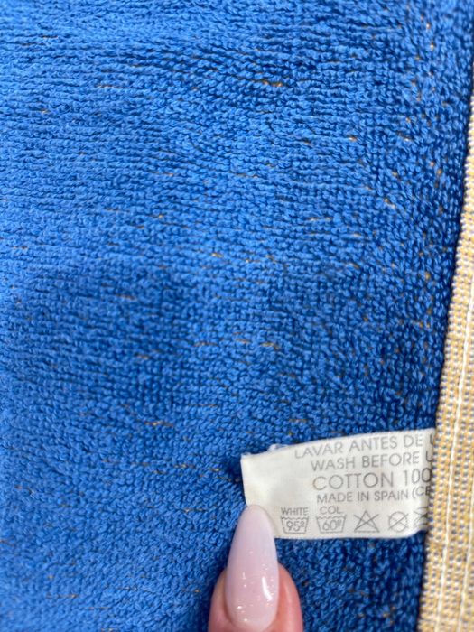 Toalha de praia/piscina, design dois em um: azul frente verso amarelo