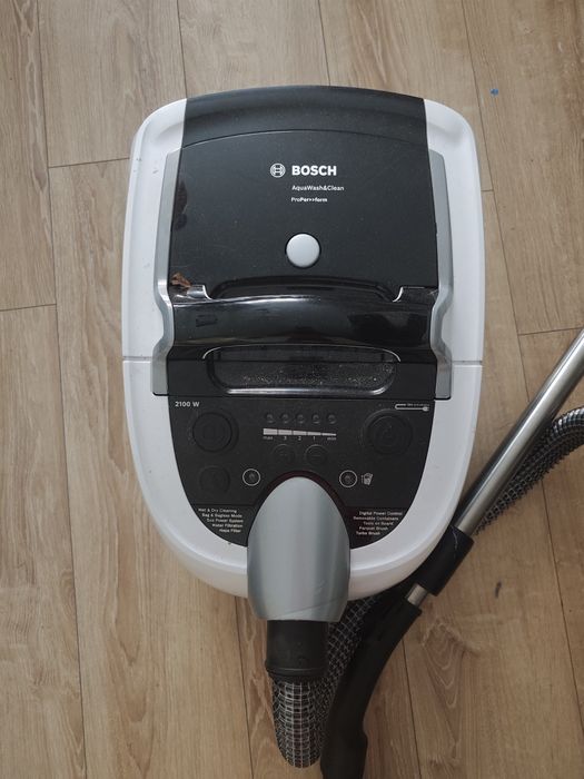 Odkurzacz piorący BOSCH AquaWash&Clean