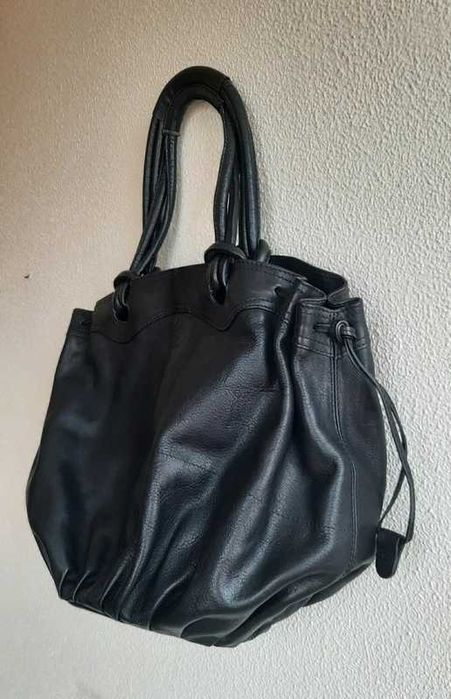 Mala artesanal, preta em pele, NOVA