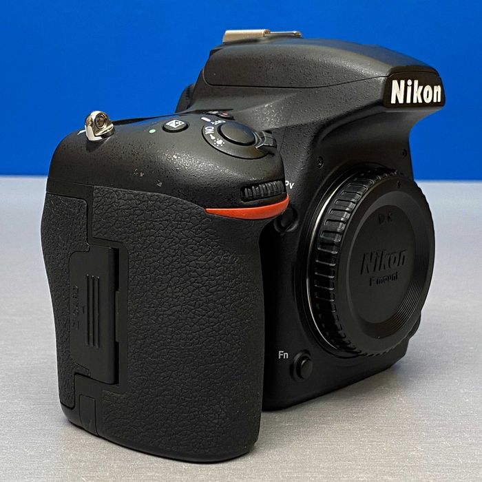 Nikon D750 (Corpo) - 24.3MP