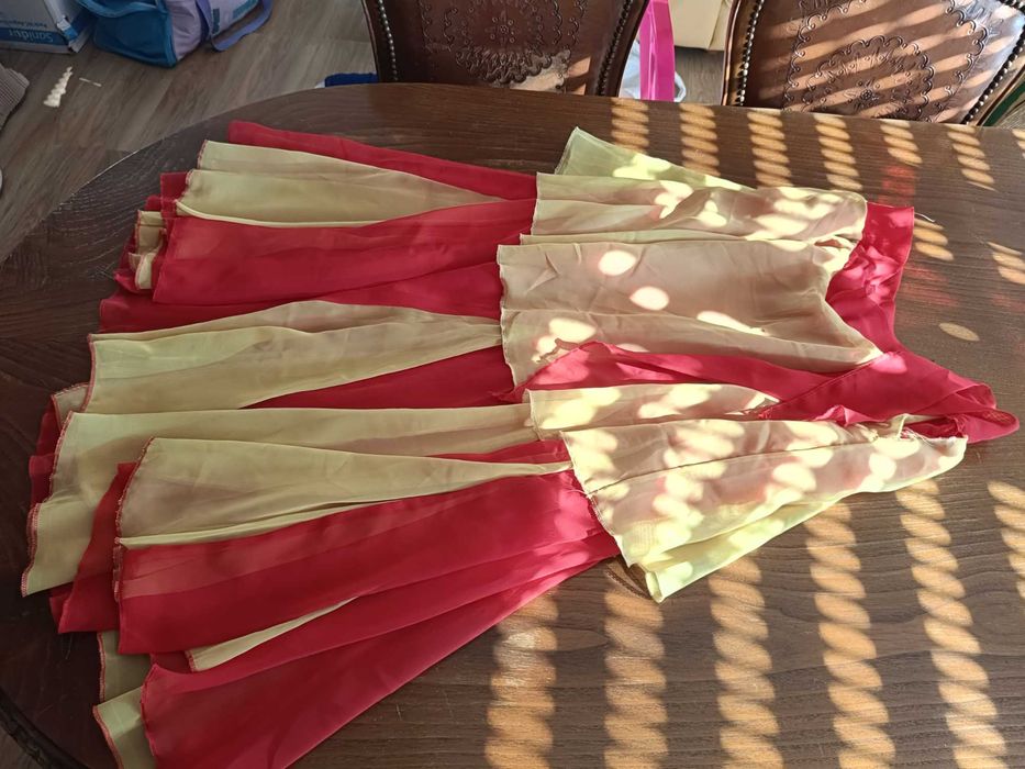 Cintos, saias e top de dança oriental