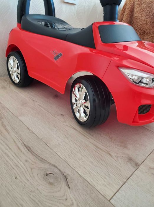 толокар машина дитячаий автомобіль з музикою світлом