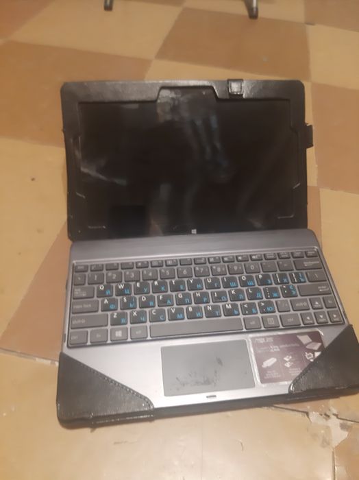 Asus Vivo Tab RT  работает от аккумулятора 5.5ч при просмотре видео