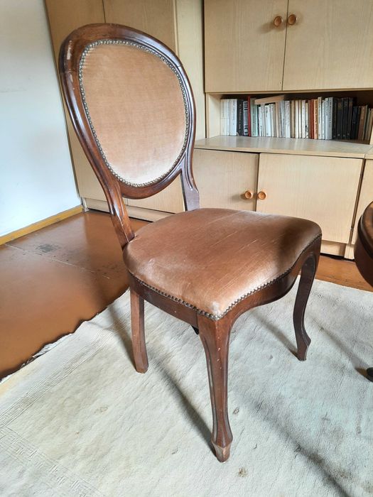 stół okrągły antyk drewno rattan i krzesło styl Ludwikowski-  komplet