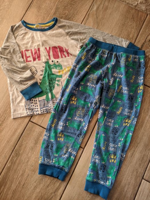 Piżama chłopięca z długim rękawem 98/104