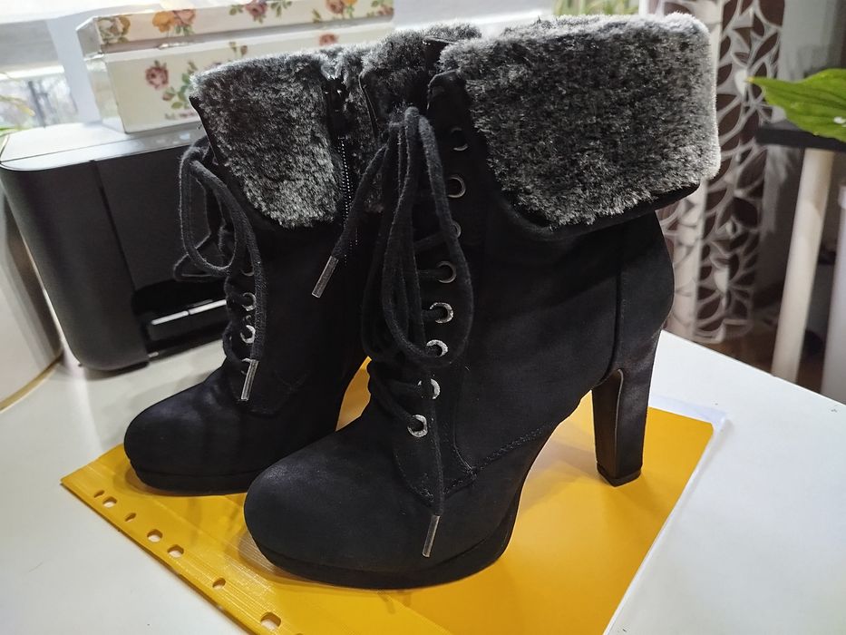 Czarne botki z futerkiem Orsay 36