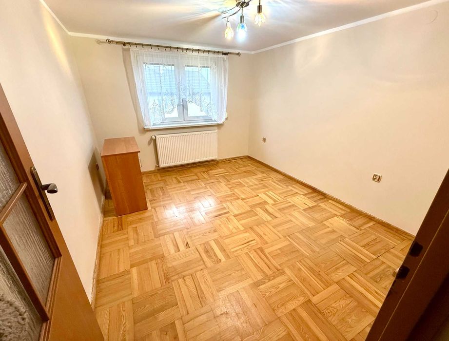 Na wynajem piętro domu (mieszkanie 2 pok.) z parkingiem