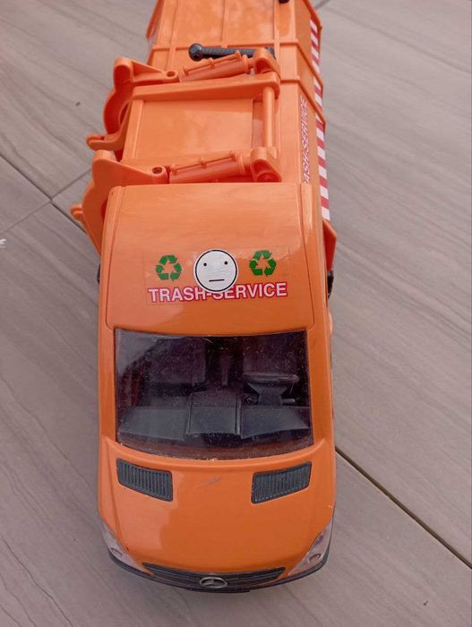 Масшт. модель сміттєвоз Mercedes