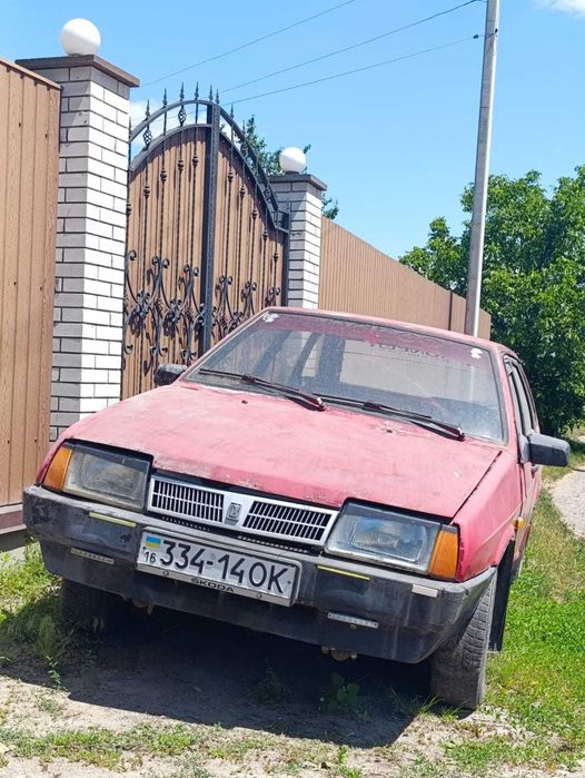 Авто ВАЗ 2109 продам.