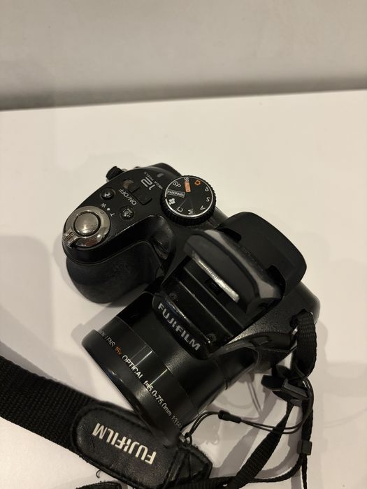 Фотоапарат Fujifilm Finepix S1600