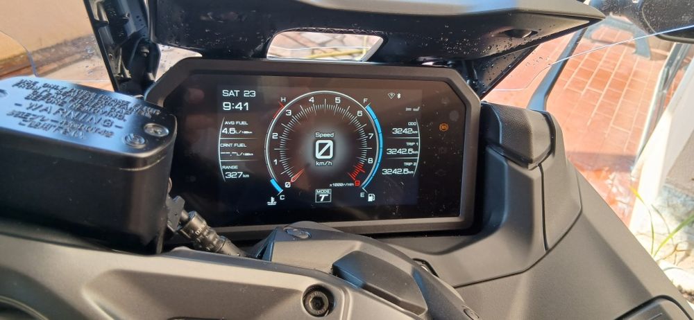 SCOOTER yamaha Tmax 560 tech