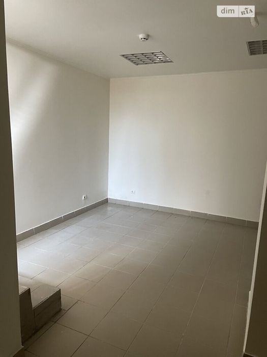 Продаж комерційного приміщення на вул. Словацького