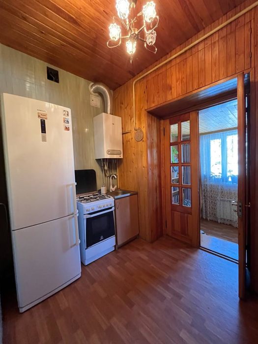 Продаю 2 комнатную квартиру, Херсонское Ш, Строителей   ID-146022