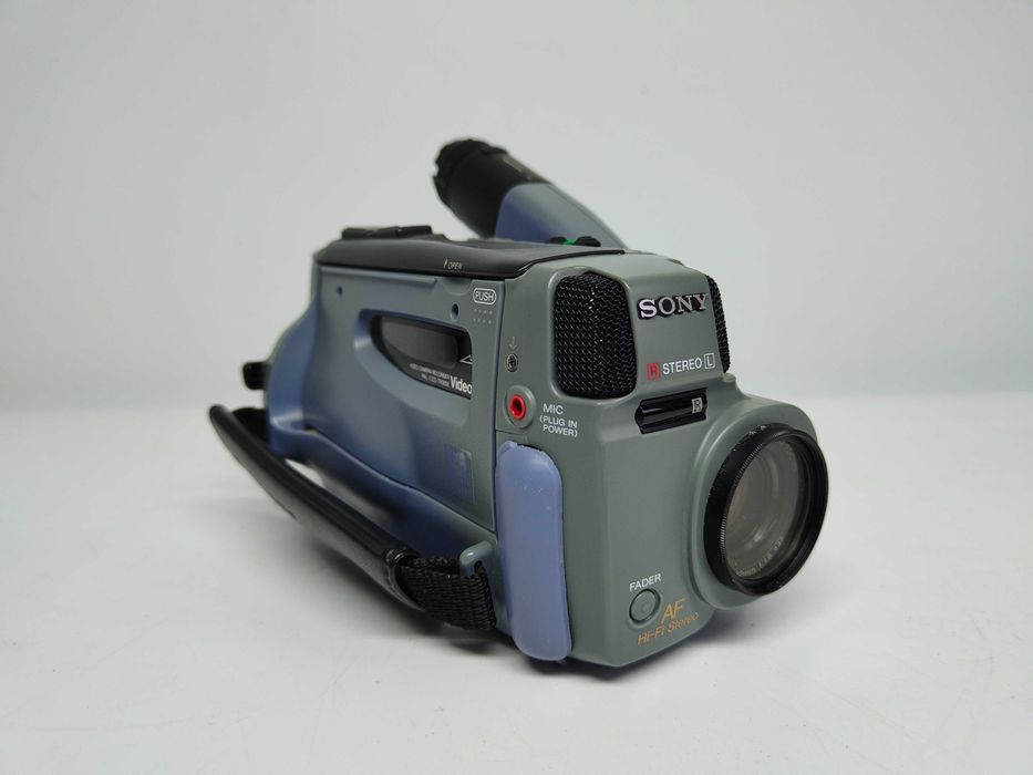 Sony CCD-TR305E Handycam kamera Video8 uszkodzona