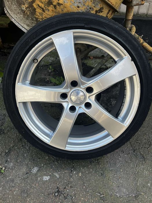 Продам диски Dezent R18